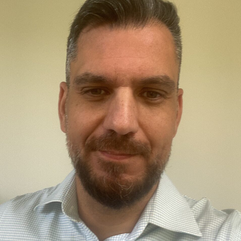 DrinkDuel Editorial Team – expert authors & methodology