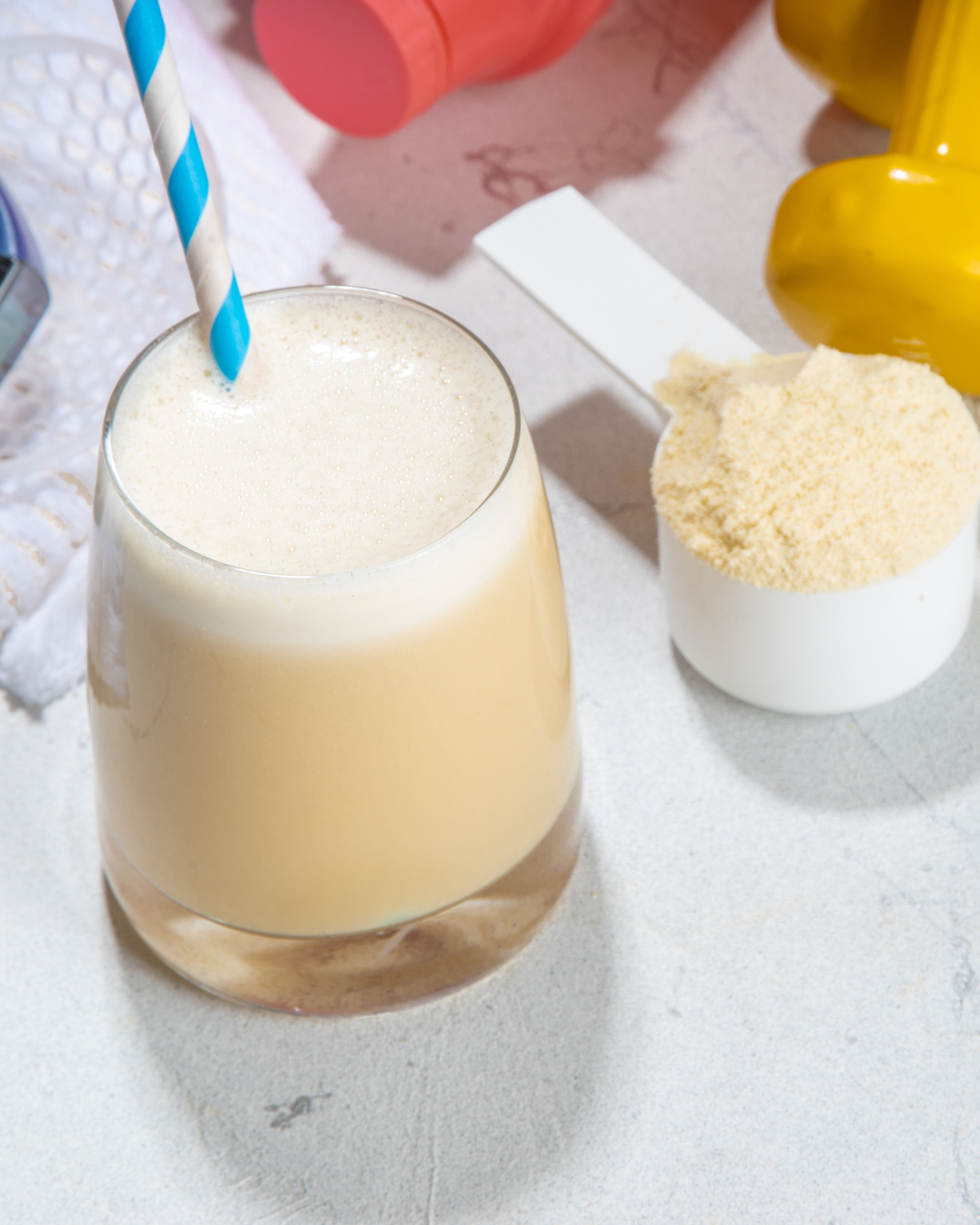 whey protein vs casein protein – prepared protein shake showing texture and consistency differences